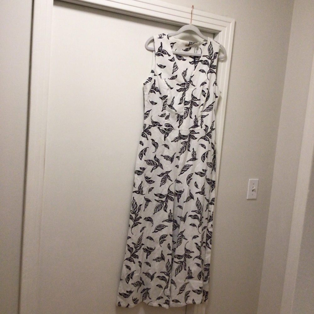 NWT Tahari White and Black Wide Leg Linen Blend Jumper